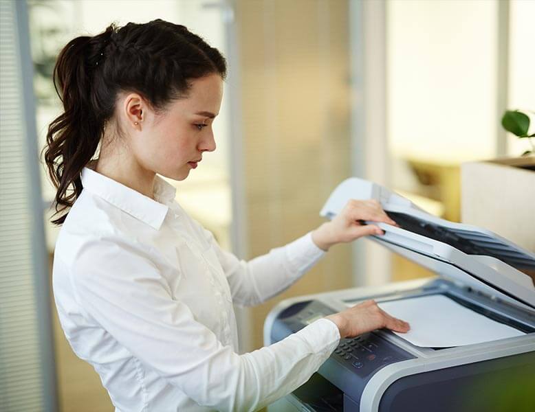 woman-photocopying-in-office